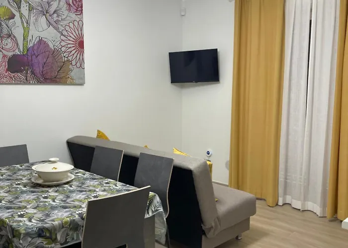 Daire Greta Family House